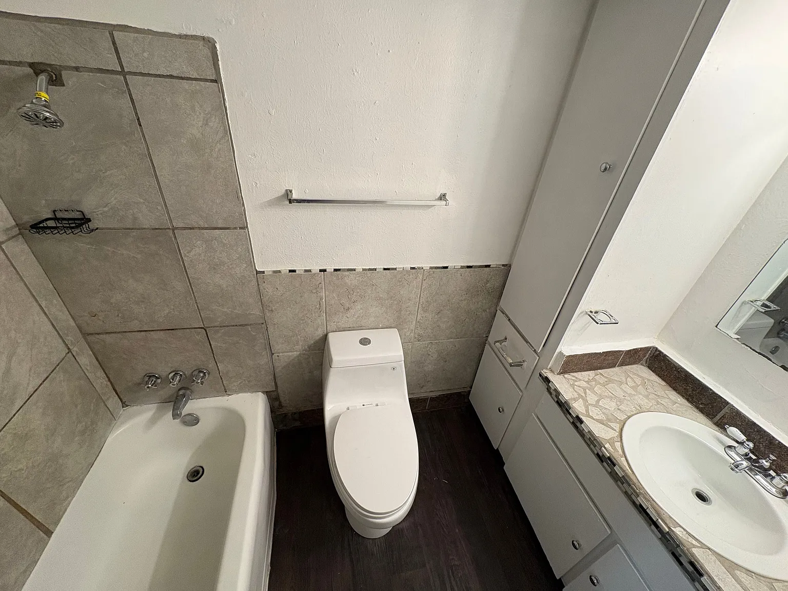 4 bed, 2.0 bath, 1650 sqft, $2,250 — Photo 4