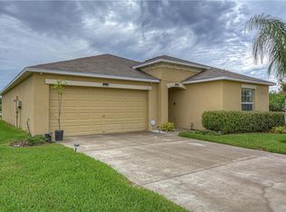 210 Cascade Bend Dr, Ruskin, FL 33570