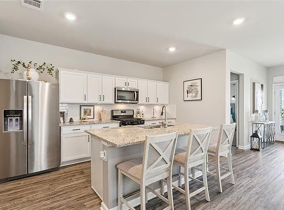4th image of 3415 Tide Wind Dr