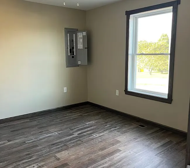 96 Hanshew Ln — Photo 3