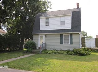 104 S 4th Ave, Forreston, IL 61030