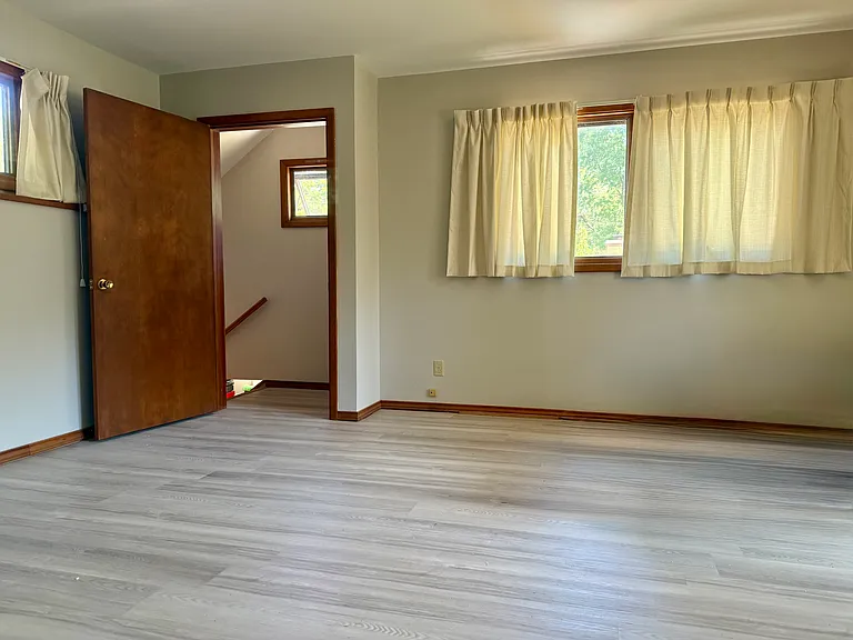 503 Hessel Blvd — Photo 50