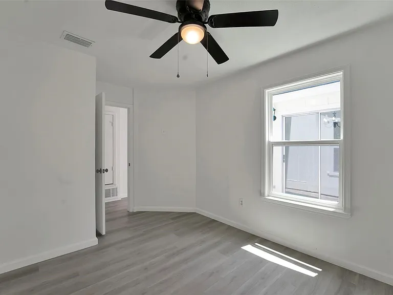 1019 Sanders Dr — Photo 22