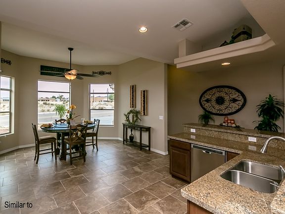 4th image of 865 Desert View Dr