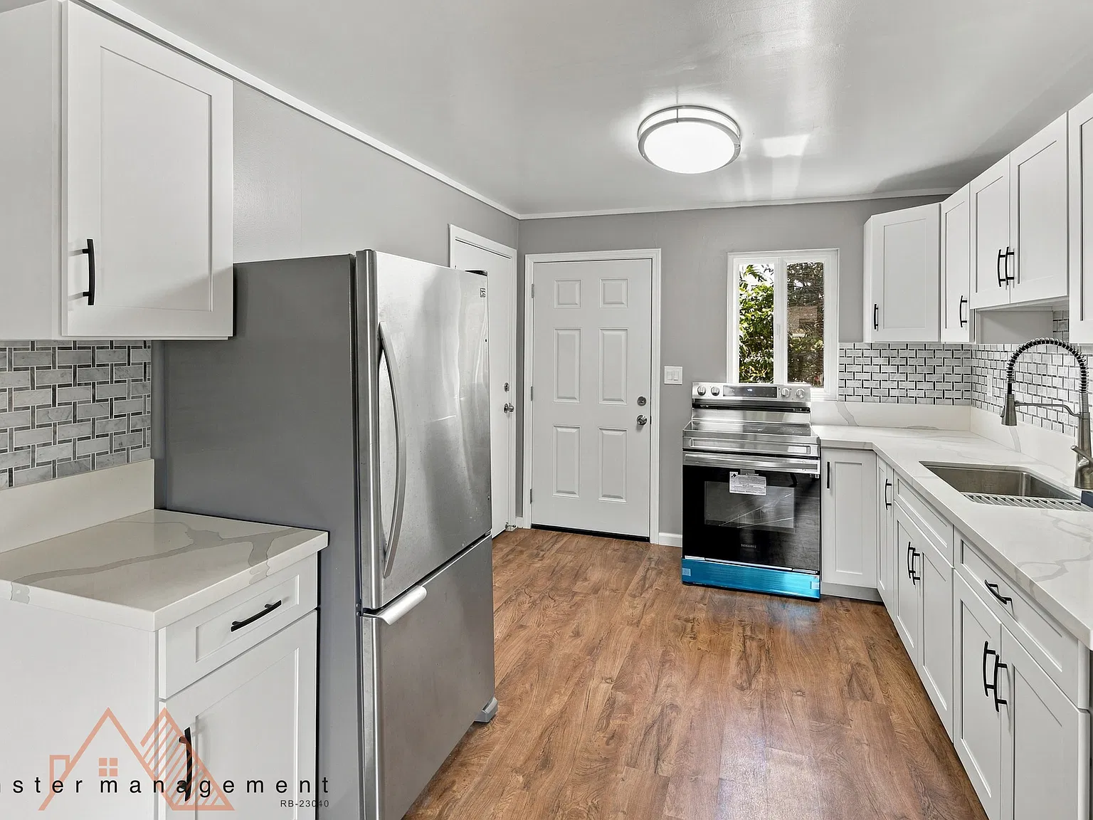 6163 Kawekiu Pl — Photo 2