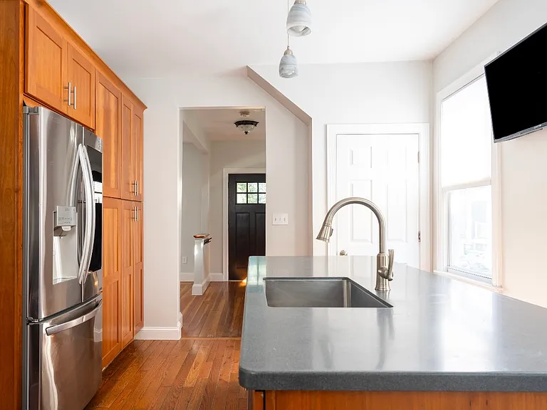 11 Atlantic St #0 — Photo 12