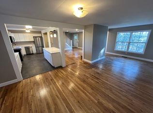 33 Overlook Dr, Pawling, NY 12564