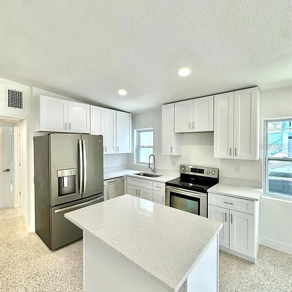 14147 Palm St #2 — Photo 8