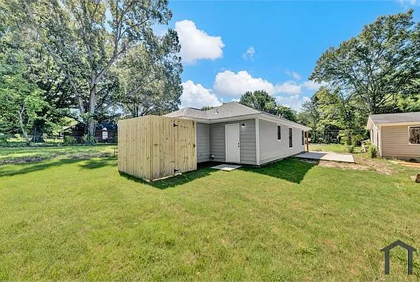 728 King Ave — Photo 19