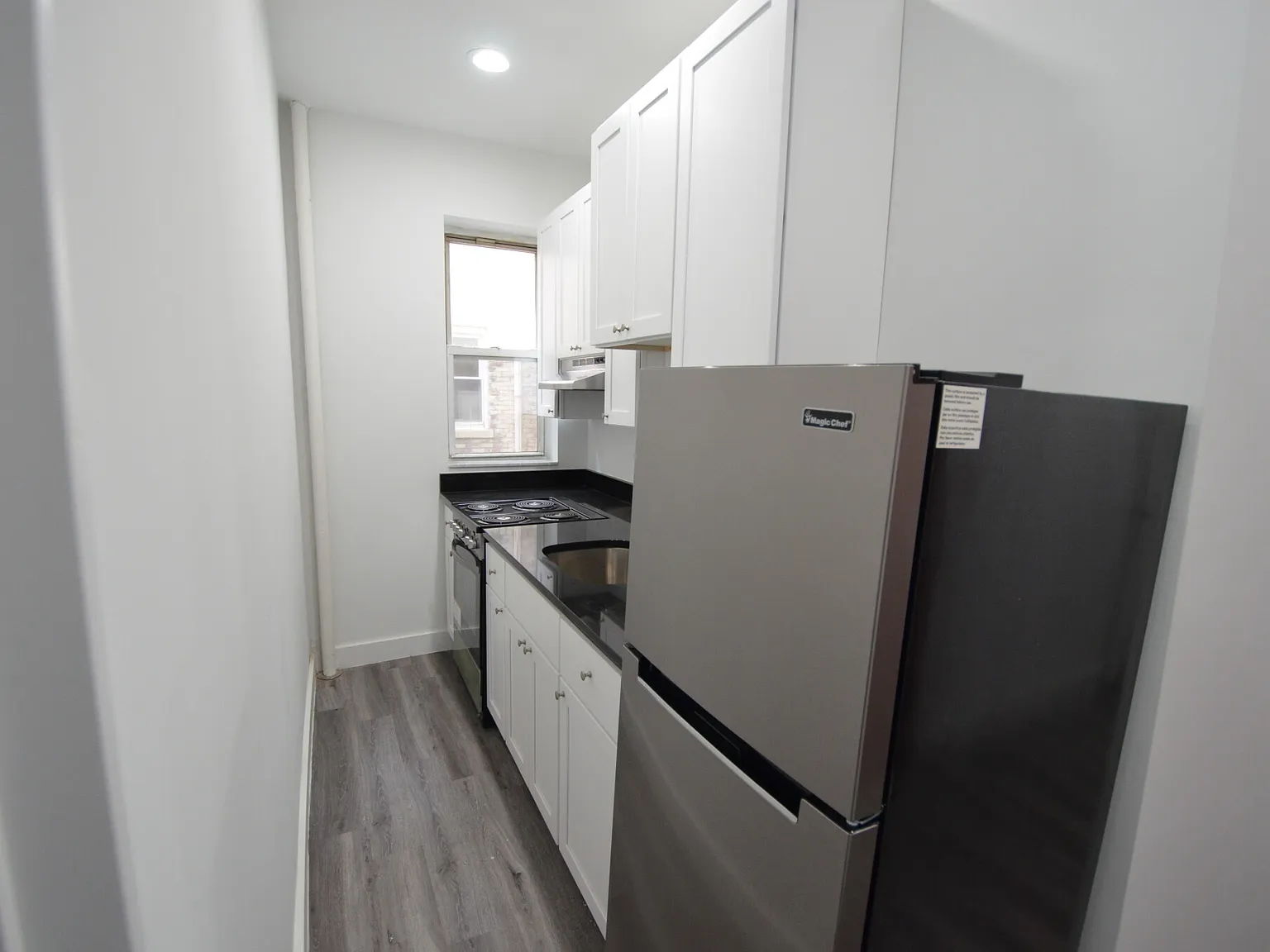 2 bed, $2,700 — Photo 1
