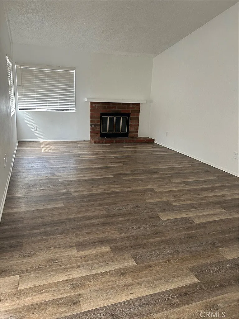 3 bed, 1371 sqft, $3,000 — Photo 4
