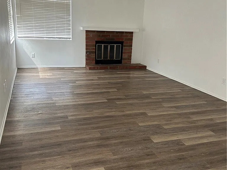 28224 Bay Ave — Photo 4