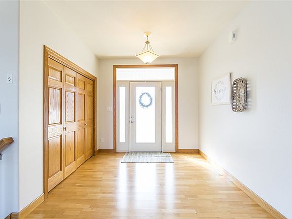 3rd image of 3803 Pheasant Dr