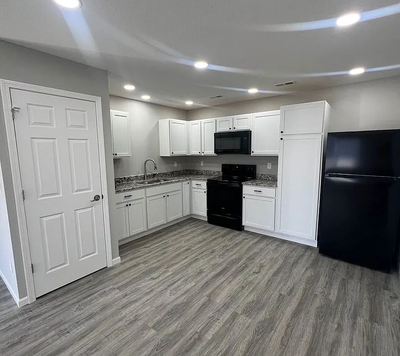 204 Hudson Dr