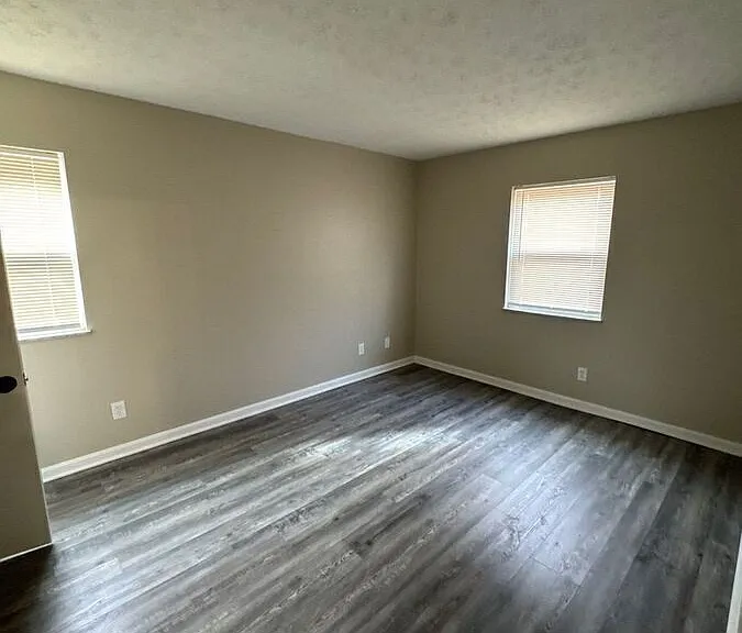 2390 W North Bend Rd #4 — Photo 11