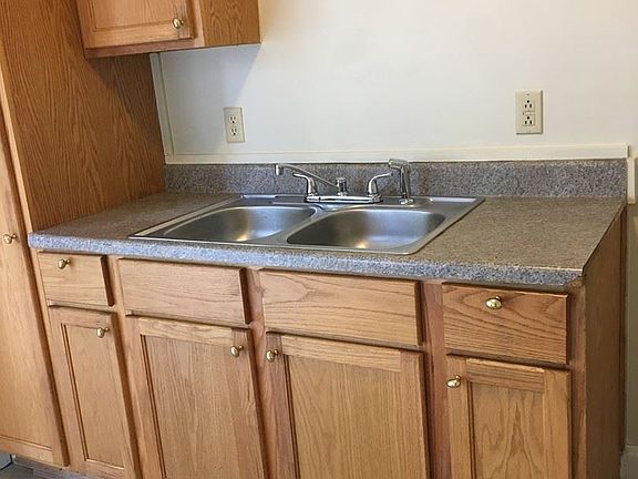 4th image of 332 E 11th Ave