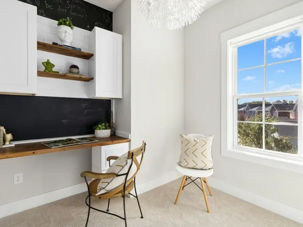 562 Beacon Ridge Blvd, Chapel Hill, NC 27516