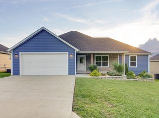 753 S Elm Rd, Marshfield, MO 65706