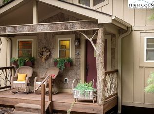 301 Sorrento Falls Rd, Blowing Rock, NC 28605