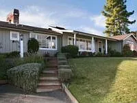 20 Hollins Dr photo 1
