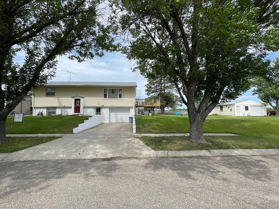 1409 Parklane Ave, Mobridge, SD 57601 | Zillow