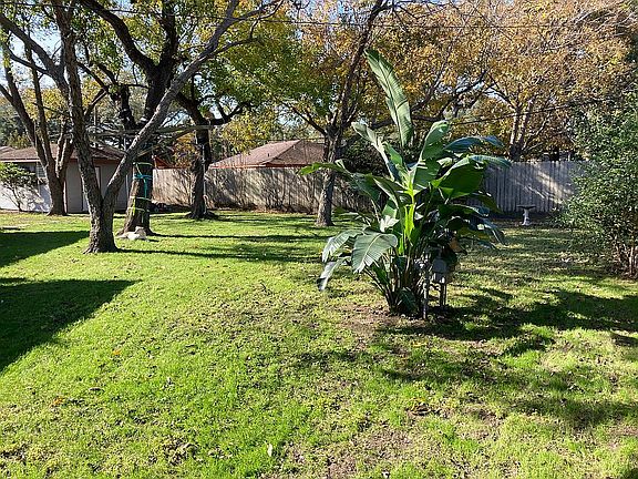 3rd image of 3011 Topham Cir