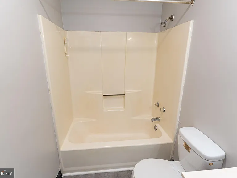 510 S Main St #18 — Photo 18