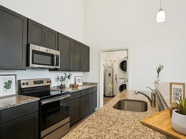 77 Washington St #109 — Photo 3