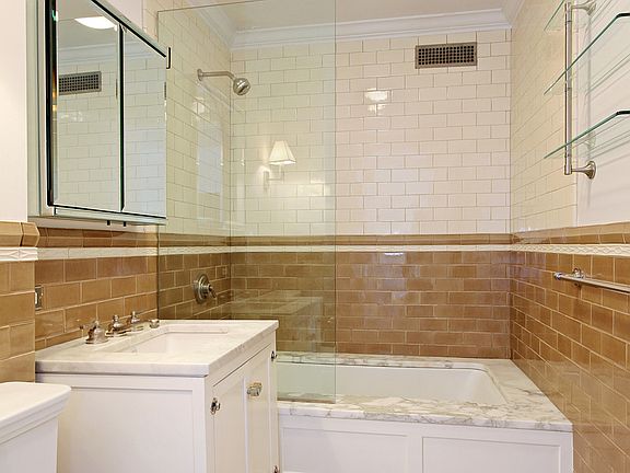 5th image of 27 W 72nd St #809