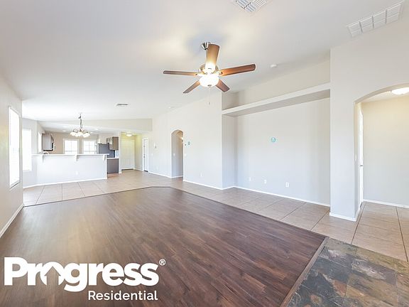4th image of 15405 W Mercer Ln