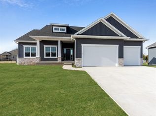 3098 Hampshire Cir, Marion, IA 52302