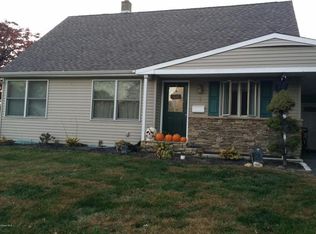 1 Ithaca Ct, Hamilton, NJ 08690