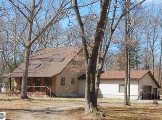 1197 N Sand Lake Rd, National City, MI 48748