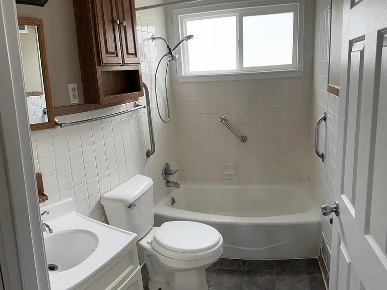 1520 W Hayes St — Photo 9