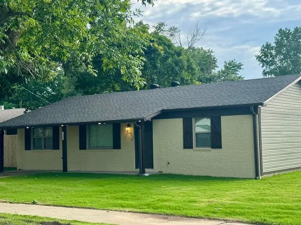 1300 S 7th St, Paragould, AR 72450