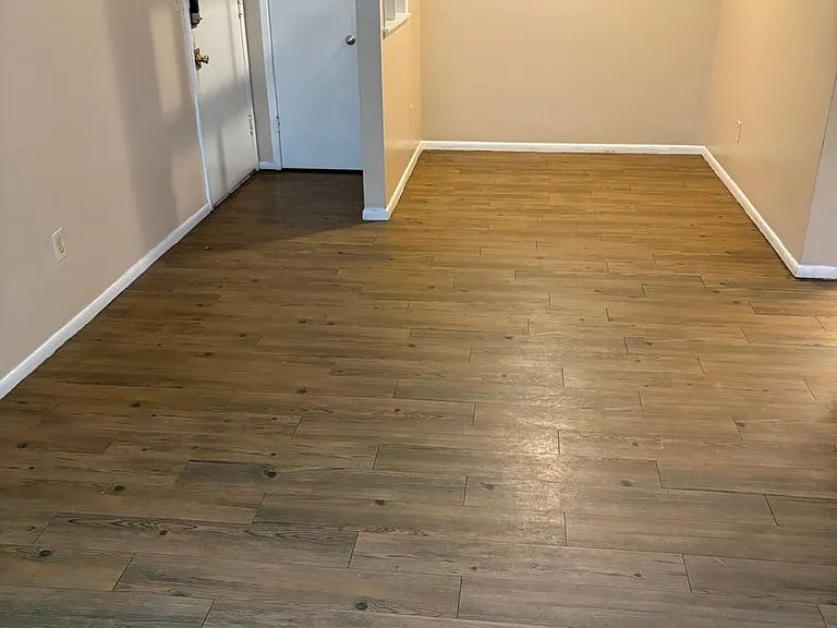 1015 York Ave — Photo 34