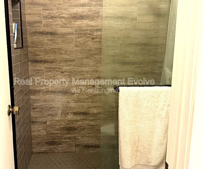 16645 N 34th Dr — Photo 17