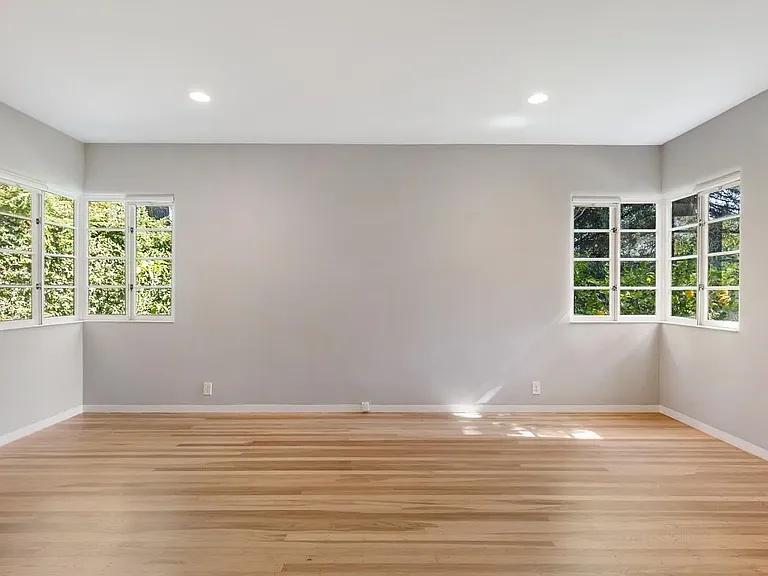 450 N California Ave — Photo 25