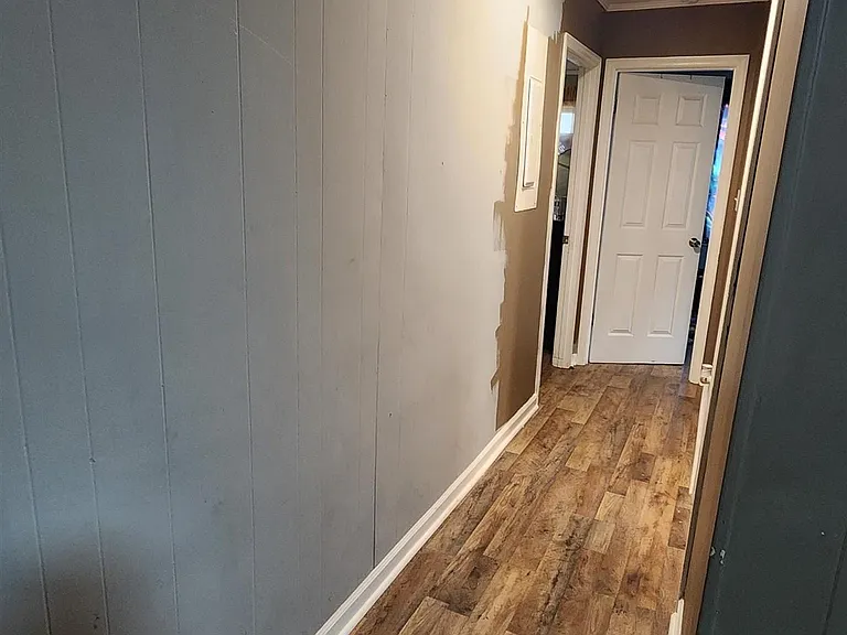 313 Vienna St — Photo 19