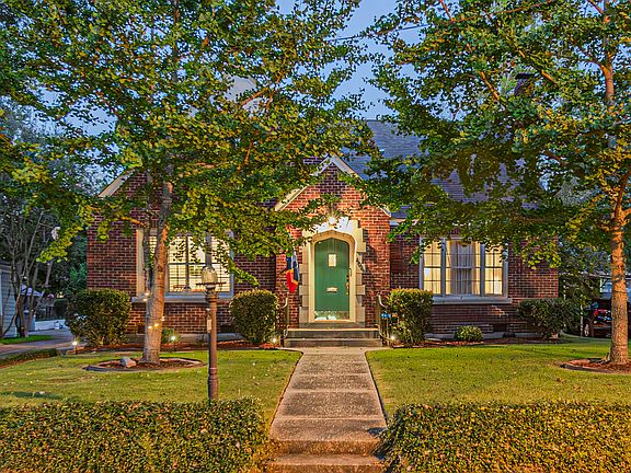 5th image of 4028 Redwing Ave