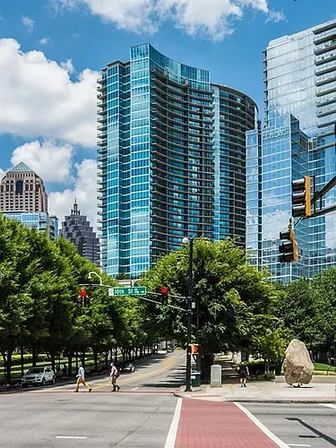 1080 Peachtree St NE #2015 Photo 1