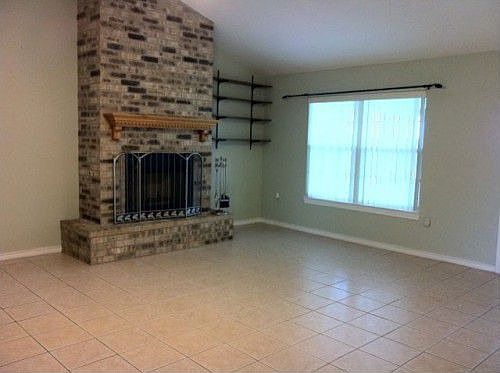 1st image of 117 Castlewood Dr