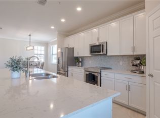 2360 Anguilla Dr #201, Naples, FL 34120