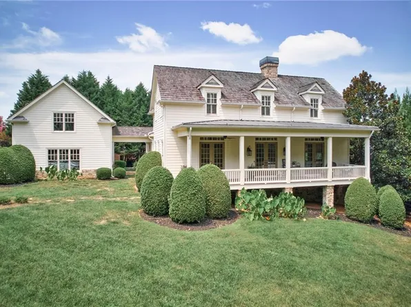 105 Ariel Ct, Roswell, GA 30075