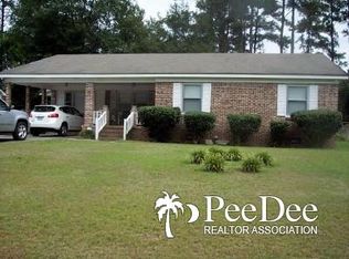 607 Elizabeth Ln, Dillon, SC 29536
