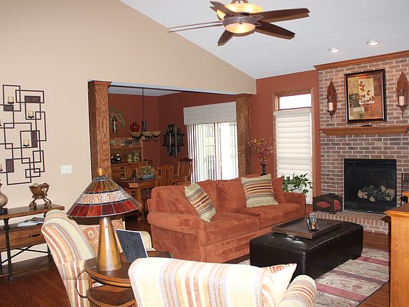 3rd image of 1304 Sandhill Ct