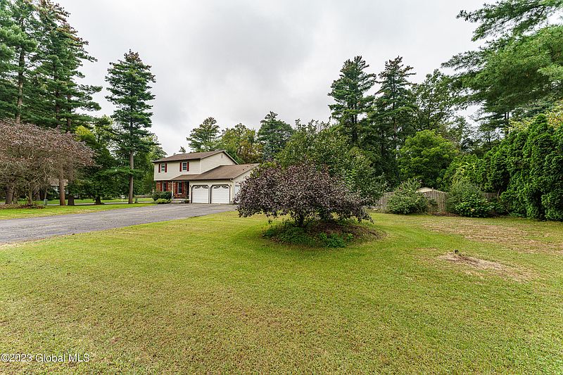 2nd image of 1 Cranberry Lane