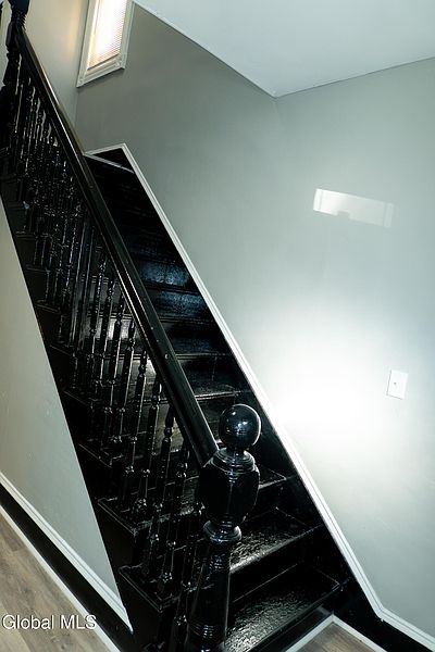 4th image of 205 Victory Avenue