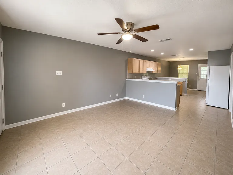 2907 Cantabrian Dr #B — Photo 2