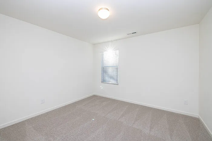 105 Luna Ln — Photo 25